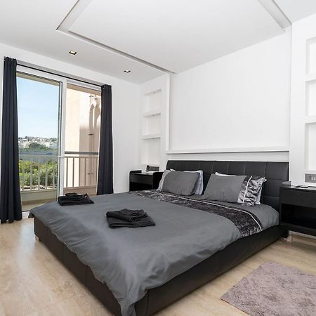 Modern 2 Bedroomed Apartment In Gzira Exteriör bild